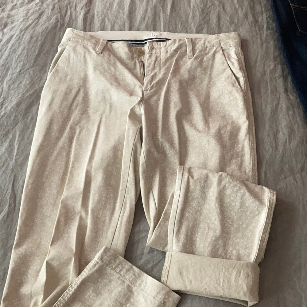 Gap flowered pattern chinos